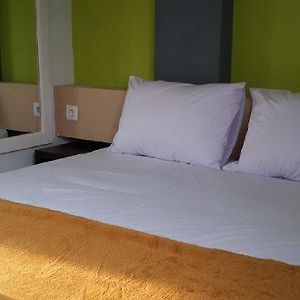 Save Hotel